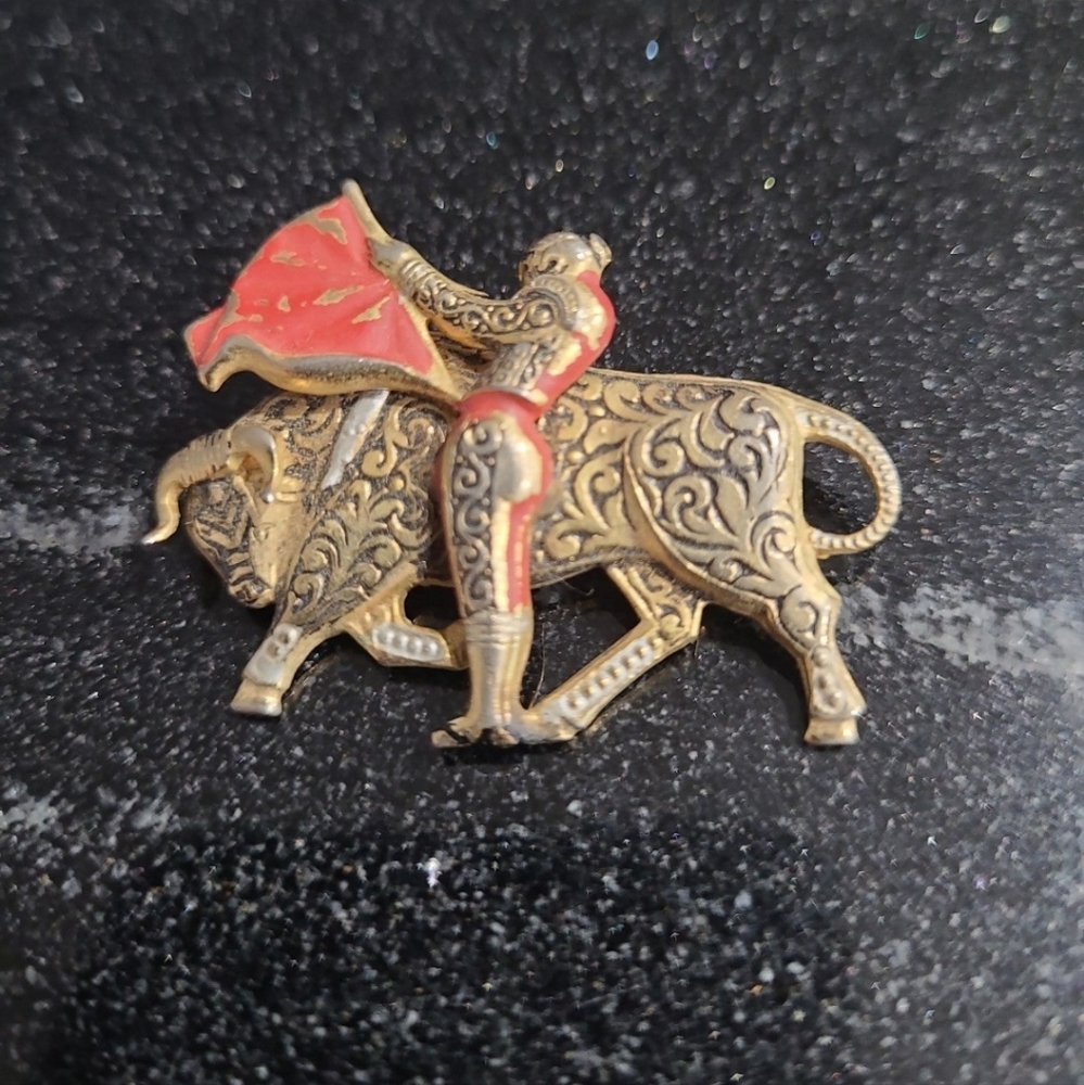 Matador Brooch Bullfighter Pin